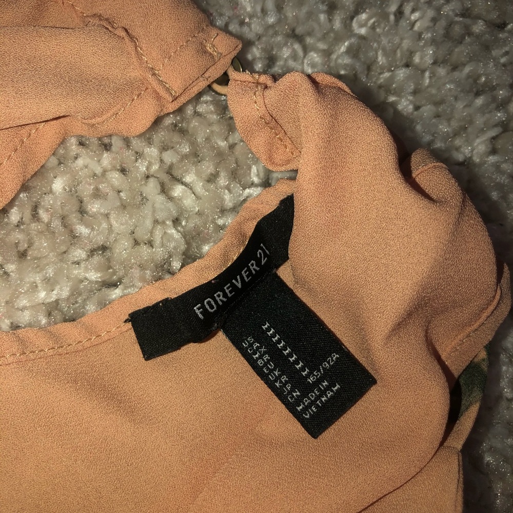 Pinkish tan floral print shirt - Picture 5 of 6